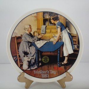 "Add Two Cups & A Measure Of Love" Mother's Day Plate Col. 8th issue#8969F, 1983